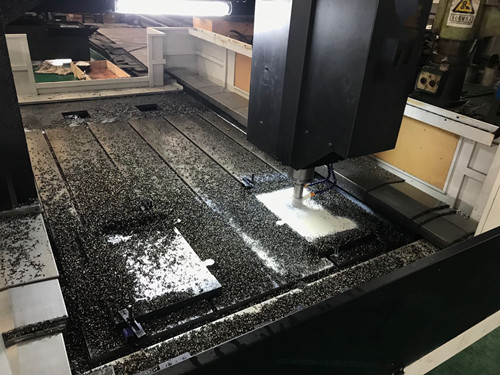 數控鉆孔中心安裝調試