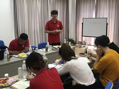 牛商爭(zhēng)霸賽青島雄獅隊(duì)走進(jìn)捷立機(jī)械，青島瑞普特積極參與